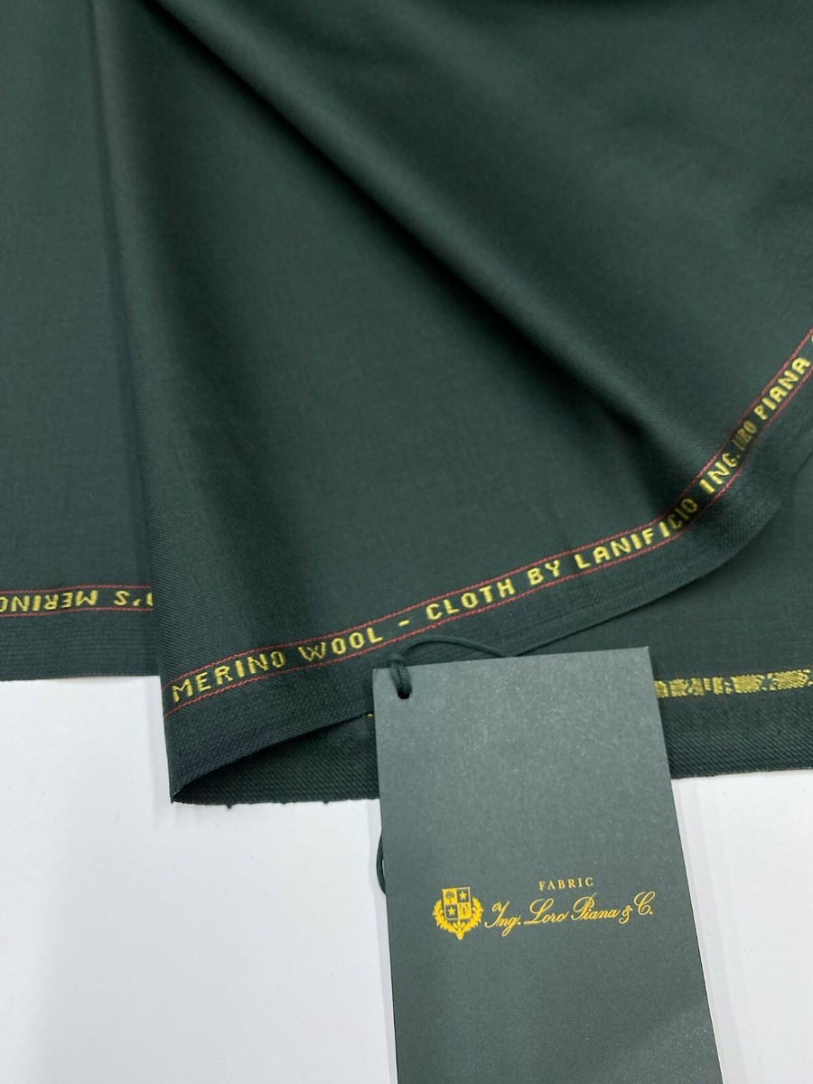 TABARONI (loro piana yarn) タートル　イタリア製　黒 TABARONI (loro piana yarn) タートルイタリア製黒