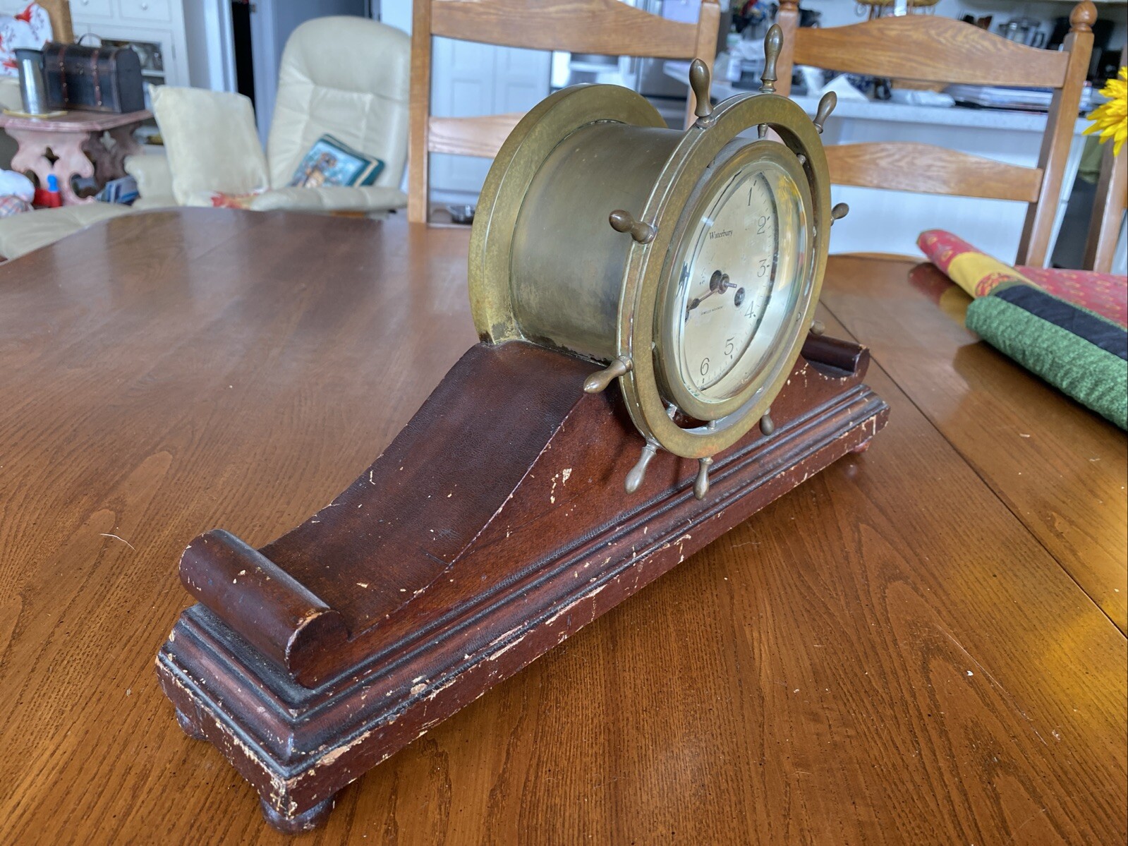 Antique Ship's Wheel Solid Brass Nautical Marine Mantle Clock Wood Beveled Glass