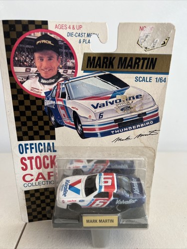 Road Champs Mark Martin 1992 #6 Valvoline Ford Thunderbird NASCAR 1:64 NOS