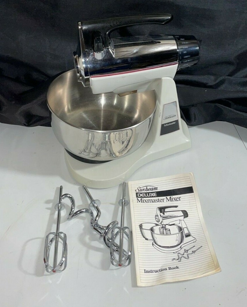 Sunbeam Deluxe Mixmaster Mixer Chrome with Bowl & Extra Beaters