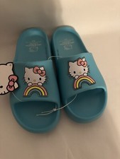 SANRIO Hello Kitty Slides Female SZ 4-5 NWT Swim Slip On Easy Clean Trendy