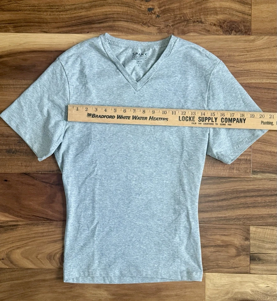 Spanx Compression V Neck Undershirt Mens L Gray Slim Fit Base Layer Basic Shirt - Image 3 of 4
