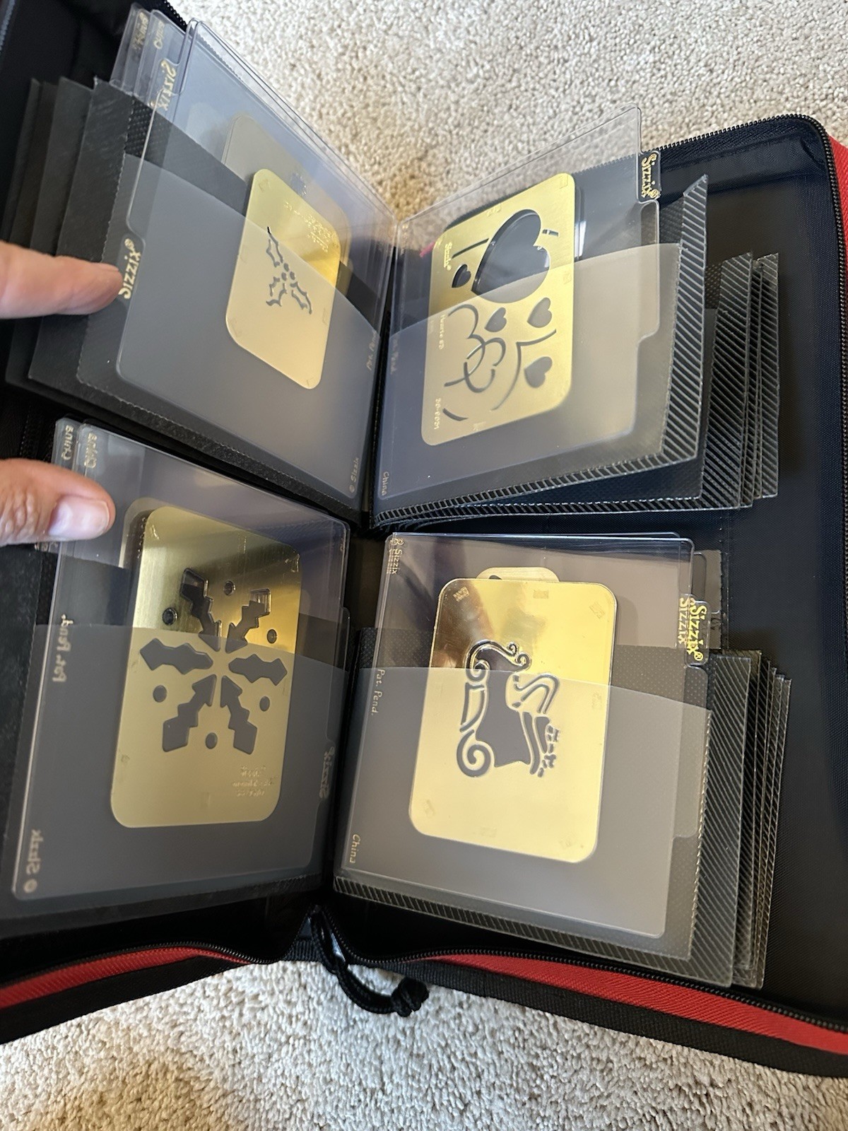 Sizzix Embossing Folder & Stencil STORAGE CASE - Simple Impression + 18 Stencils