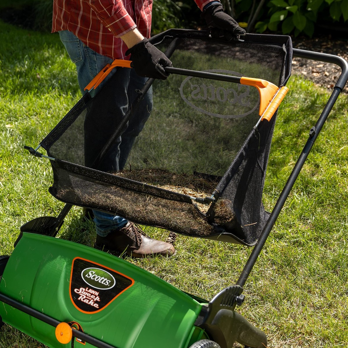 Scotts Outdoor Power Tools LSW70026S 26-Inch Push Lawn Sweeper