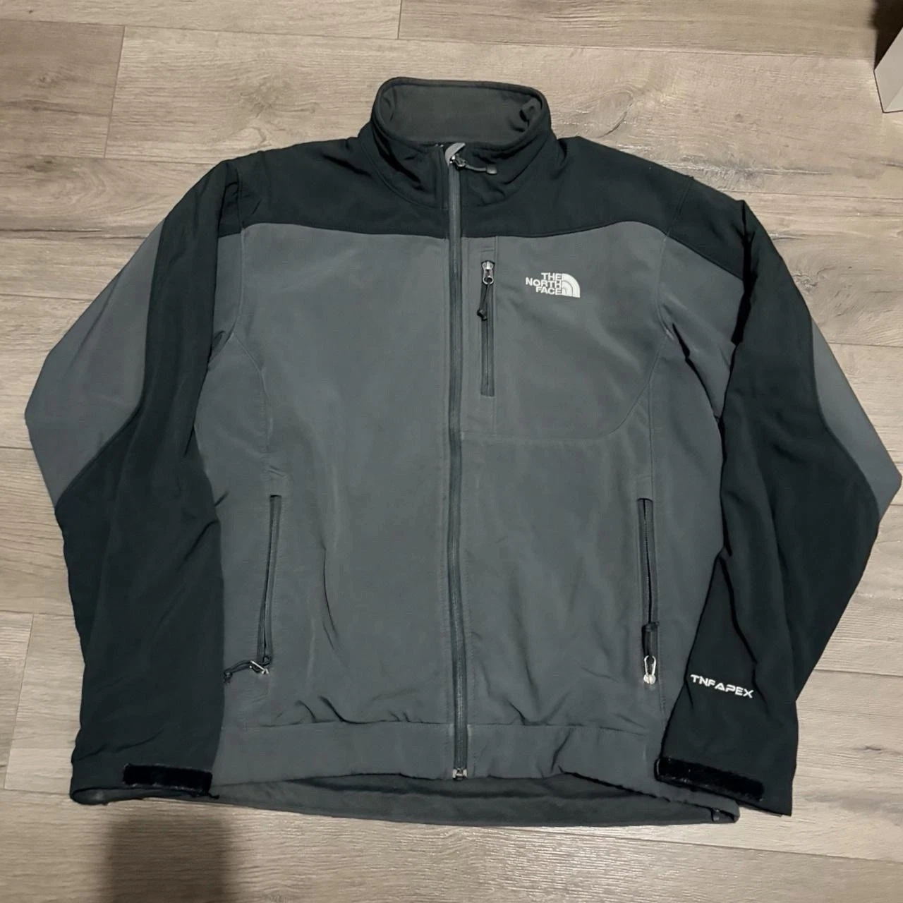 The North Face Men’s XL Dark Gray Softshell Apex Jacket winter hiking Gorpcore