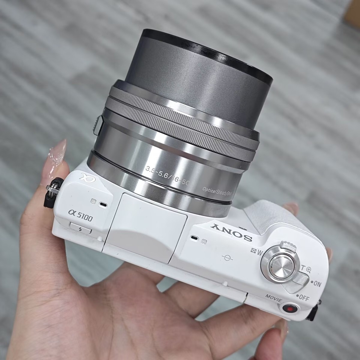 ソニー α5100 Sony Alpha a5100 24MP Mirrorless Digital Camera White w/ 16-50mm