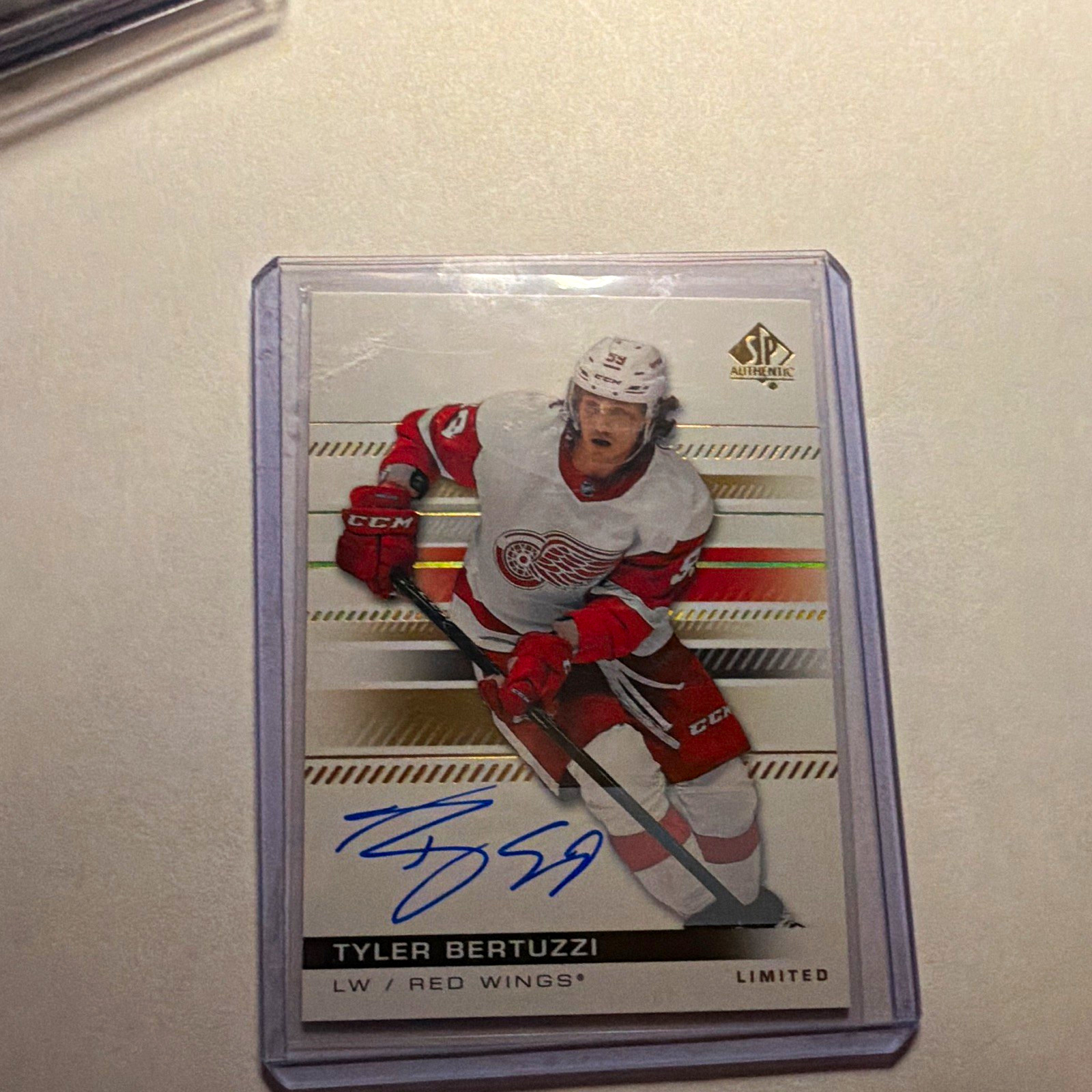 Upper Deck 2019-20 SP Authentic Tyler Bertuzzi #8 Limited Autographs AU