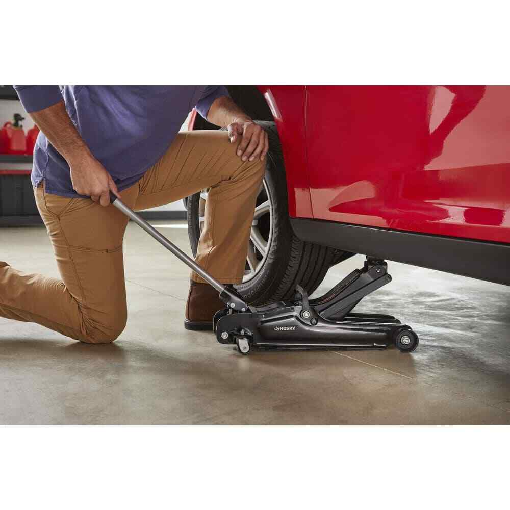 Husky Trolley Jack 21/2Ton LowProfile Rust Resistant Durable Steel