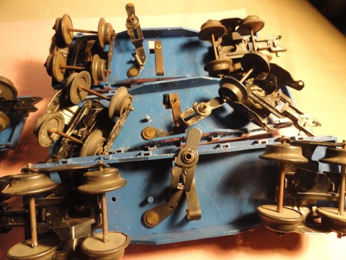 5-VINTAGE O SCALE MARX ERIE FLAT BED DUMP TRAIN CARS FOR PARTS OR REBUILD ONLY - Picture 9 of 13