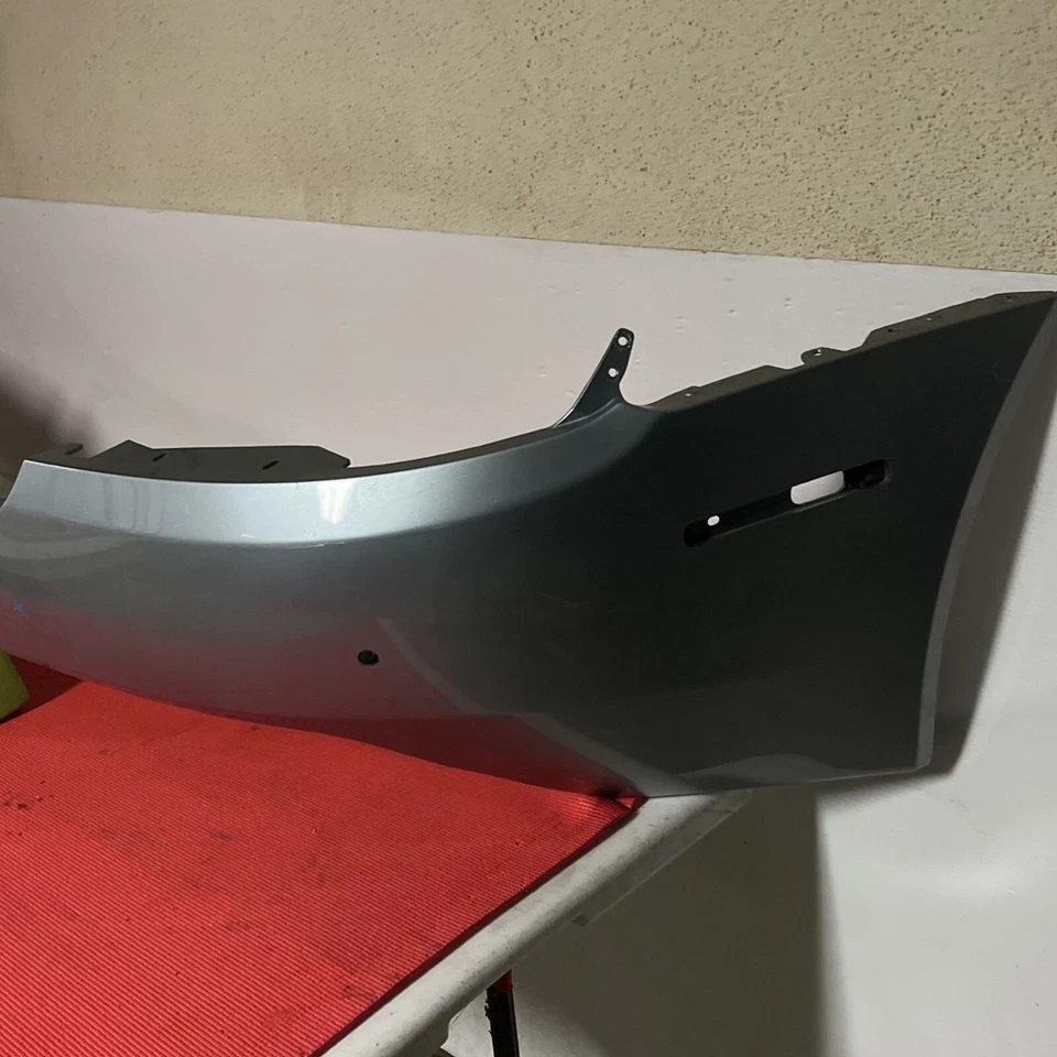 Parachoques trasero Aston Martin DB9 2006 2007 2008 2009 2010 2011 4G43-17K835-A OEM Foto 4 de 4