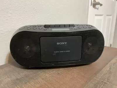 値下げ！SONY CFD-S50 ポータブルCDプレーヤー Sony CFD-S50 CD Player Radio Cassette Recorder — SpenCertified