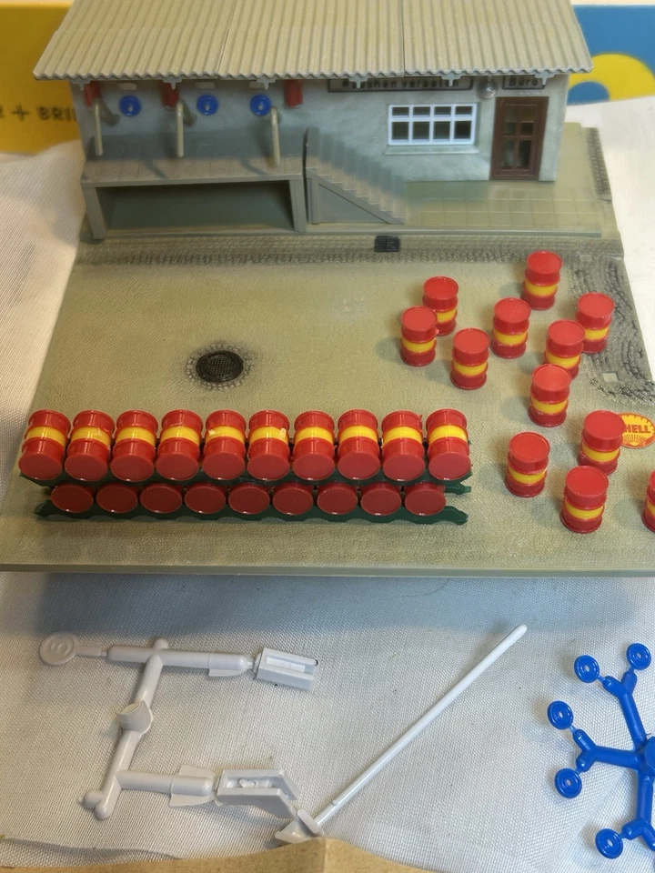 Kibri Ho Fuel Depot Building Kit 9901 Vintage  - Image 4 of 4