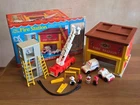 ViNtAgE Fisher Price Play Family Fire Station 928 Little People w/BOX COMPLETE