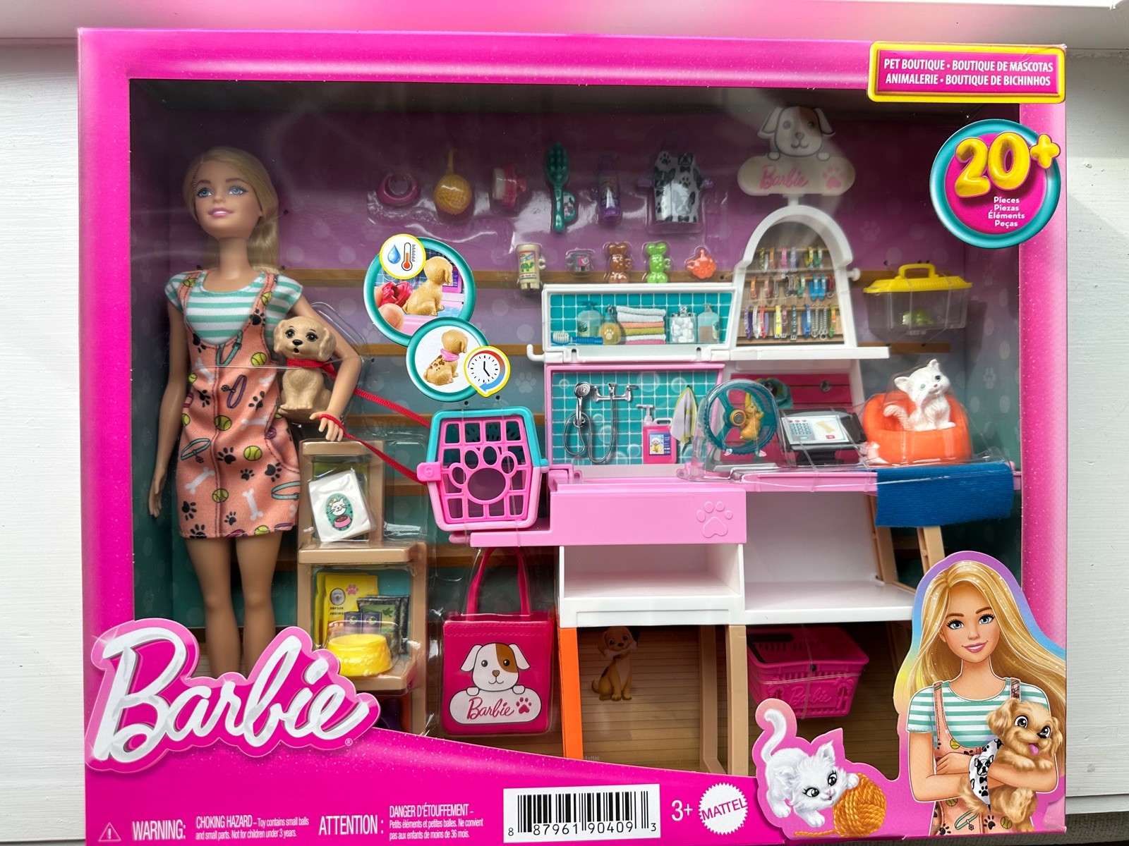 Barbie Doll Pet Boutique Play set 25 pcs Mattel Dog Cat Hamster NEW Veterinarian