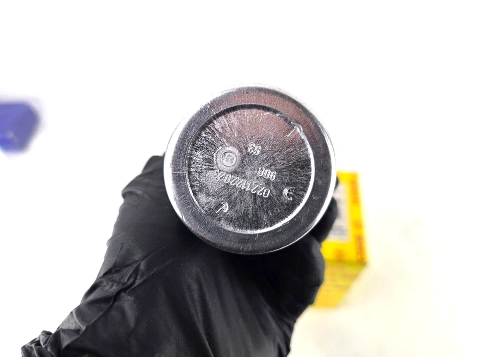 Bobina de ignição NOS Bosch 0221122023 Porsche 924 81-82 Rabbit Vanagon Audi 5000 - Imagem 3 de 4