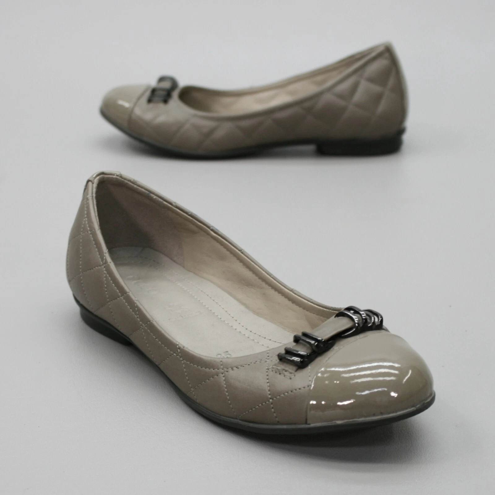 ECCO Mocassini piatti slip on da donna 35 (4 4.5) trapuntati talpa touch