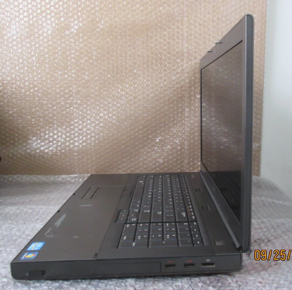 Laptop Dell Precision M6600 Intel Core i5-2520M 2,50 GHz 8 GB RAM 256 GB HDD Foto 4 de 4