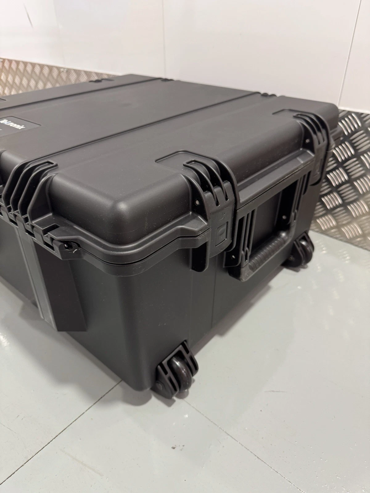 Tektronix HC3 Hard Transit Case For 3 Series MDO Instruments With Front Cover 3
