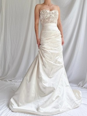 Monique Lhuillier Magical Wedding Gown XS/S Great Condition Wedding Dress