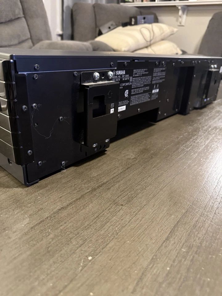 PROYECTOR DE SONIDO DIGITAL YAMAHA YSP-3050 CON BARRA DE SONIDO REMOTA Y MANDO A DISTANCIA Foto 2 de 4