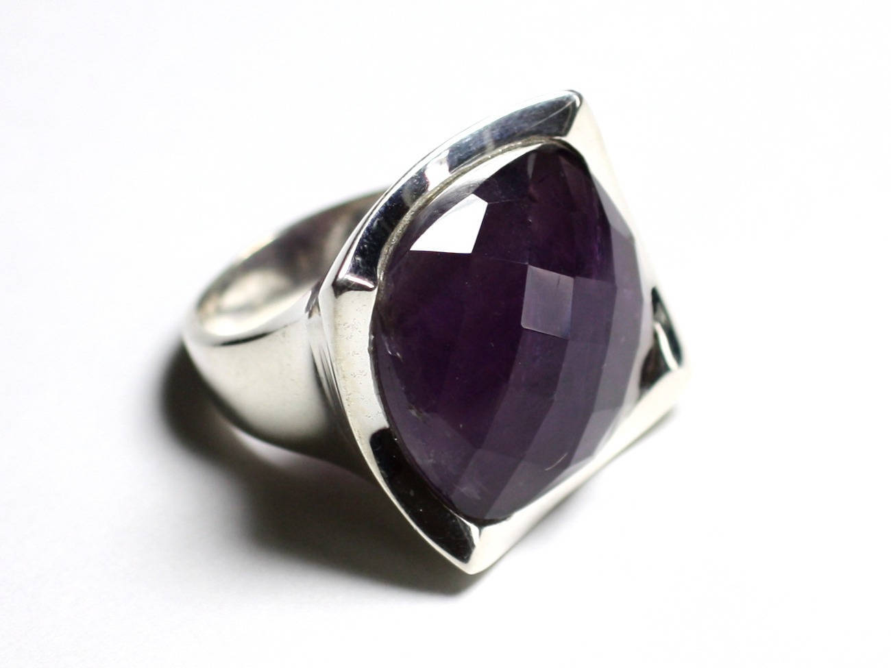 Bague argent 925 améthyste facettée carrée 20mm, l'accessoire idéal pour vos soirées N222
