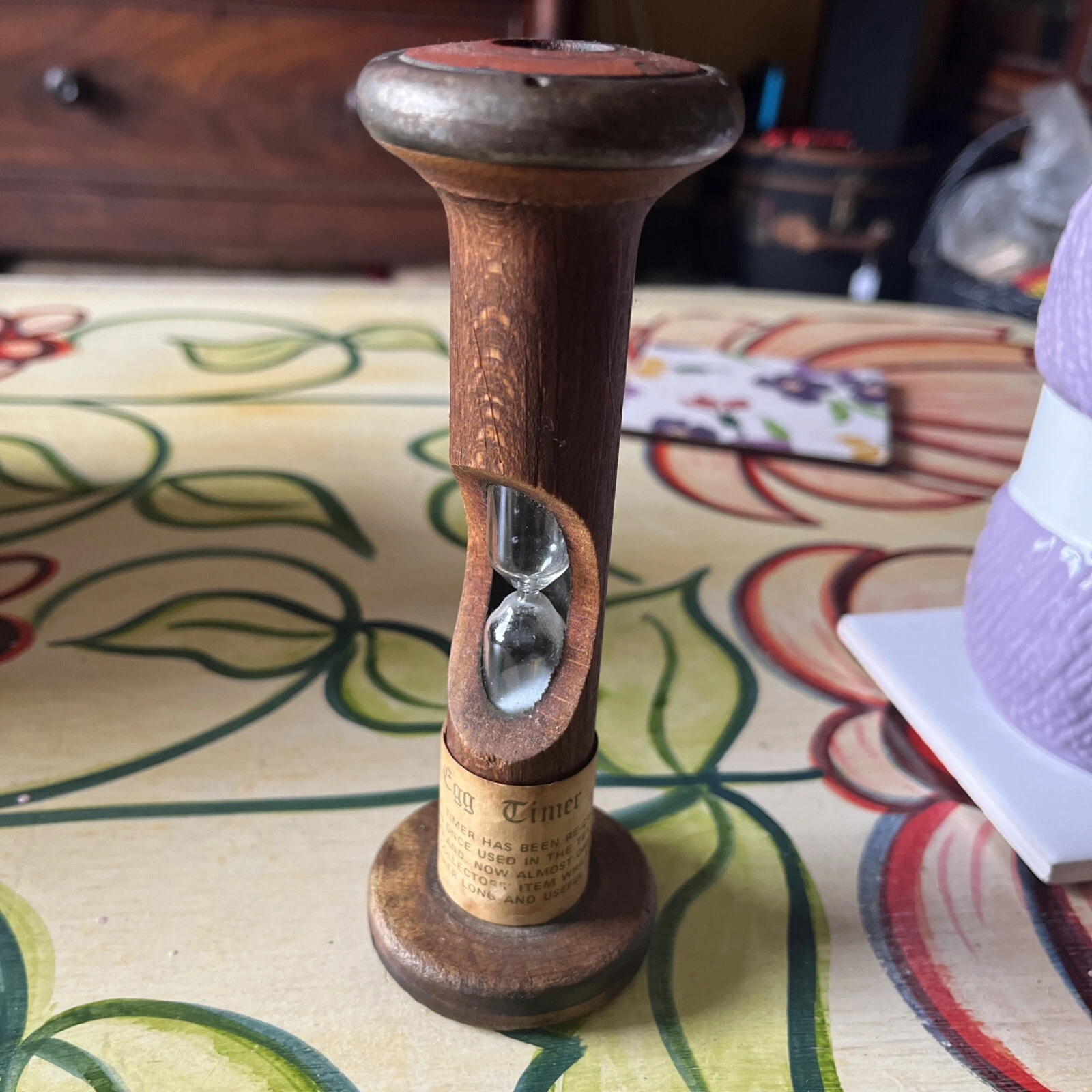 VINTAGE WOODEN BOBBIN REEL EGG TIMER- 6 INCHES TALL