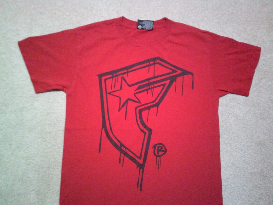 Camiseta de Colección Famous Stars & Straps Para Hombre Pequeña Roja Y2K Goteo Foto 3 de 4