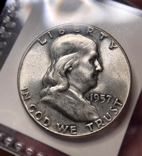 1957 Ben Franklin Half Dollar - Uncirculated - 52018