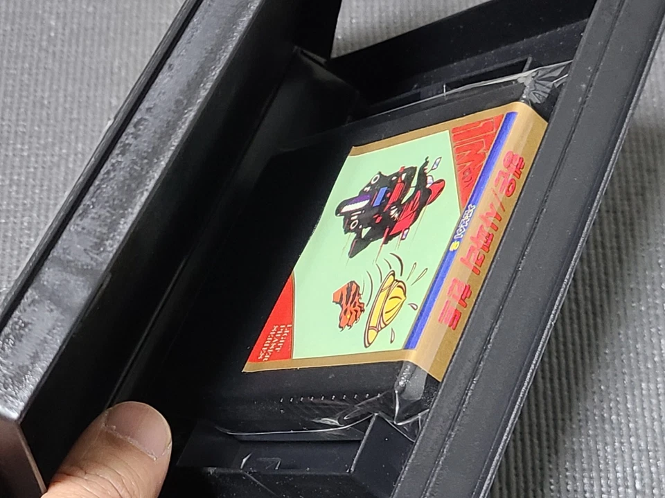 Samsung Aladdinboy Gamboy Hang on & Safari Hunt SEGA Retro Game Korea Ver SMS UK - Image 4 of 4