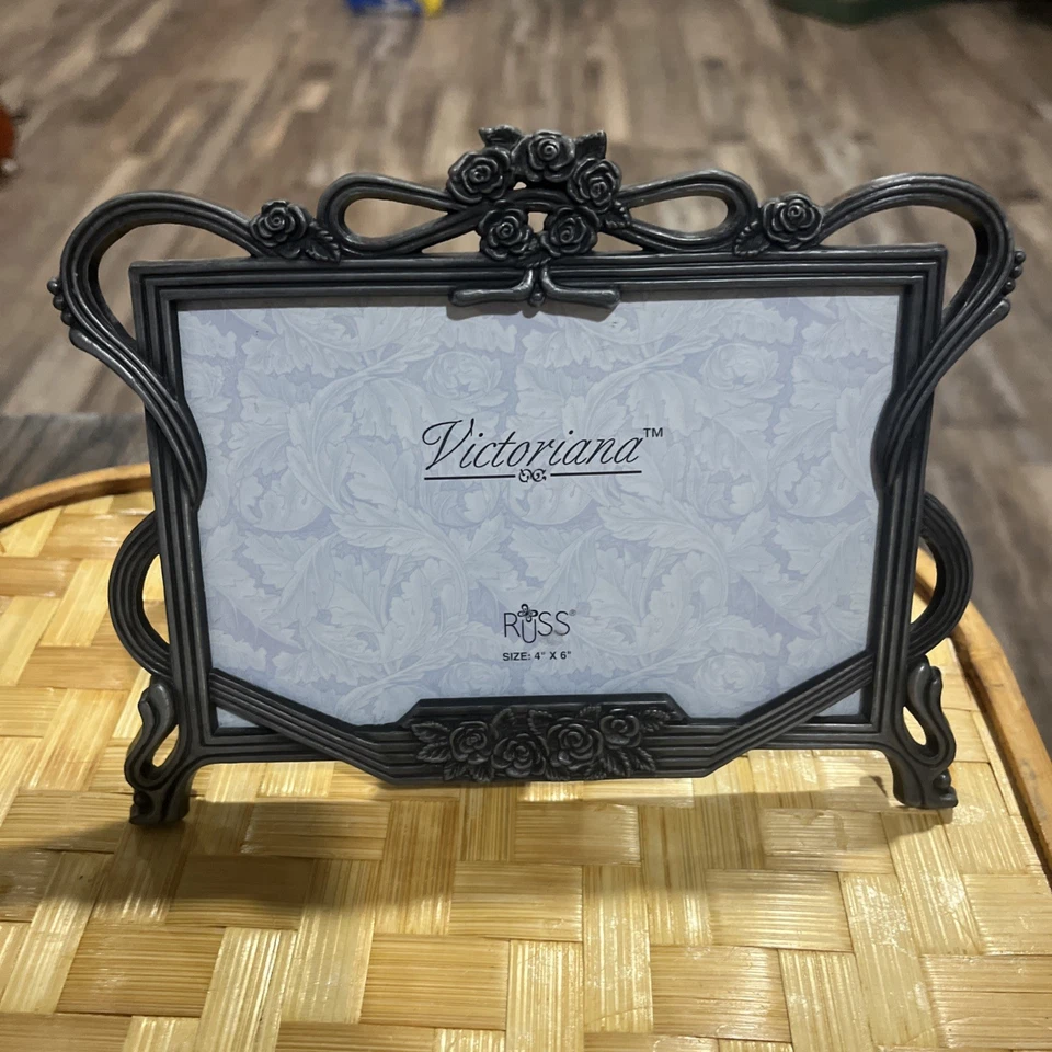 Marco de fotos Russ Victoriana gris peltre plata metal 6X7" vid floral 4X6" Foto 2 de 4
