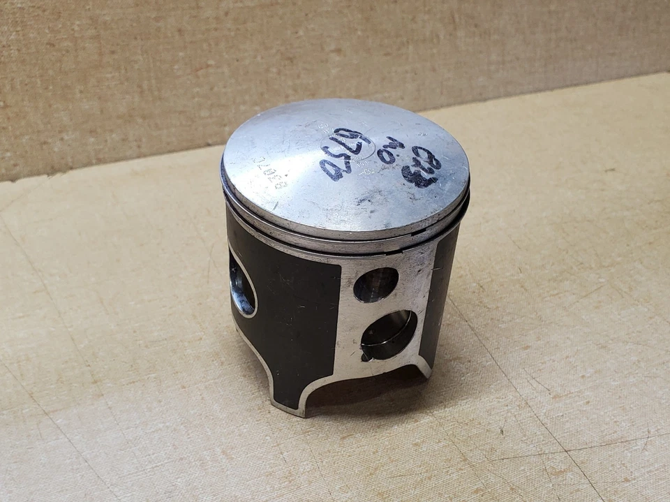 PISTÓN SUZUKI WISECO 823M06750 RM250 2003-2011 67,50 mm Foto 4 de 4