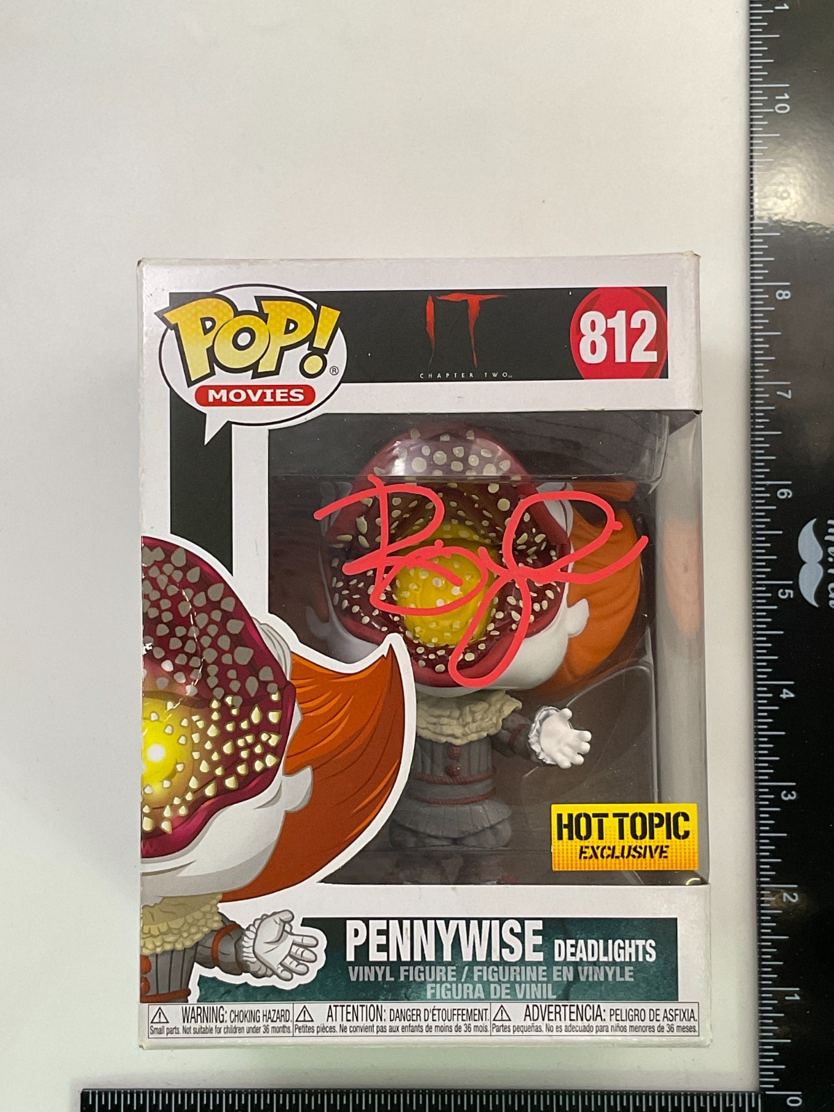 Funko Pop! Movies: Pennywise #812 Signed By Bill Skarsgard *No Coa -Cn A2