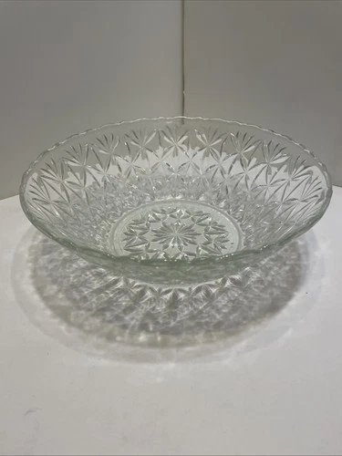 Vintage Anchor Hocking Large Bowl With Scalloped Rim Arlington Pattern