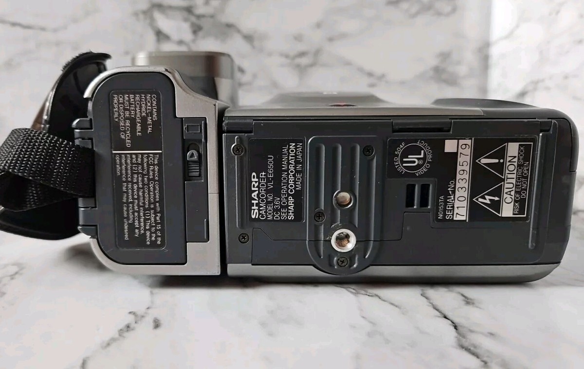 SHARP 8 VIEWCAM VL-E650 HI-FI MONAURAL LCD Camcorder UNTESTED AS