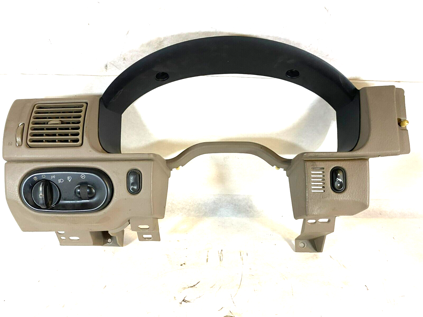 20022005 FORD EXPLORER OEM TAN INSTRUMENT CLUSTER BEZEL DASH TRIM WITH SWITCHES eBay