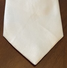 Nicole Miller White 100 Silk Men  s Neck Tie Made In China