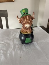 St Patricks Day Decoration for Home, Highland Cow Decor with Shamrock Pot
