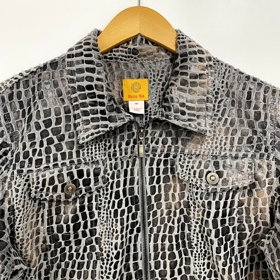 Ruby Rd. Jacket Women’s Size 14 Gray Zip Front Faux Leather Animal Print - Image 3 of 4