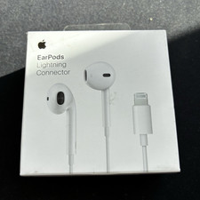 Apple EarPods White In-Ear Earbuds w/ Lightning, Mic  In-Line Control AirPods