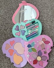 Claire's Butterfly and Flower Full Makeup Set