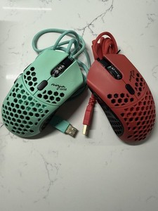 FinalMouse UltralightX Sakura ULX 10k LE Medium Gaming