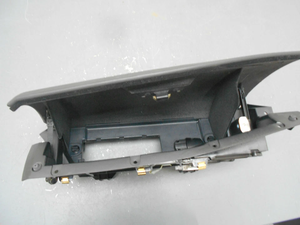 2006 06 07 08 09 10 宝马 M5 E60 手套盒 #3246 — 第 3/3 张图片