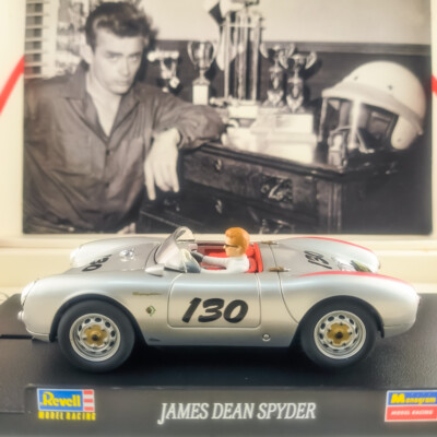 REVELL 85-4879 James Dean Porsche 550 Spyder Limited Edition 1/32