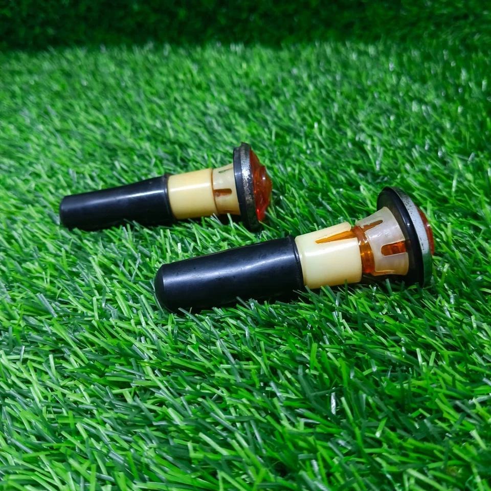 Par de luces indicadoras laterales Ferrari Dino 246 Fiat 124 Spider genuinas NOS Foto 4 de 4