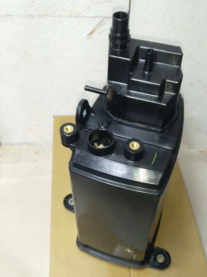 Стандартный угольный баллончик для паров топлива Cp3110 2002 2003 2004 Honda CR-V - Изображение 2 из 4