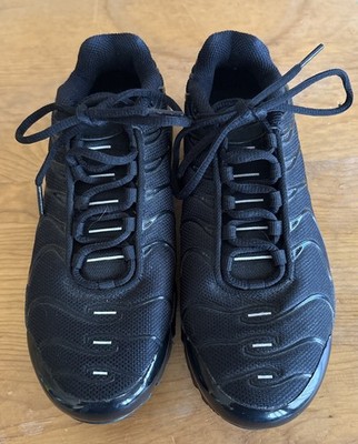 Nike TN Air Max Plus Triple Black Sneakers, Size US 5Y CD0609-001