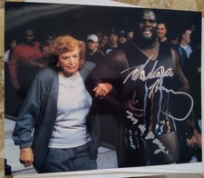 Mae Young Mark Henry Signed 8x10 Wwe Wwf
