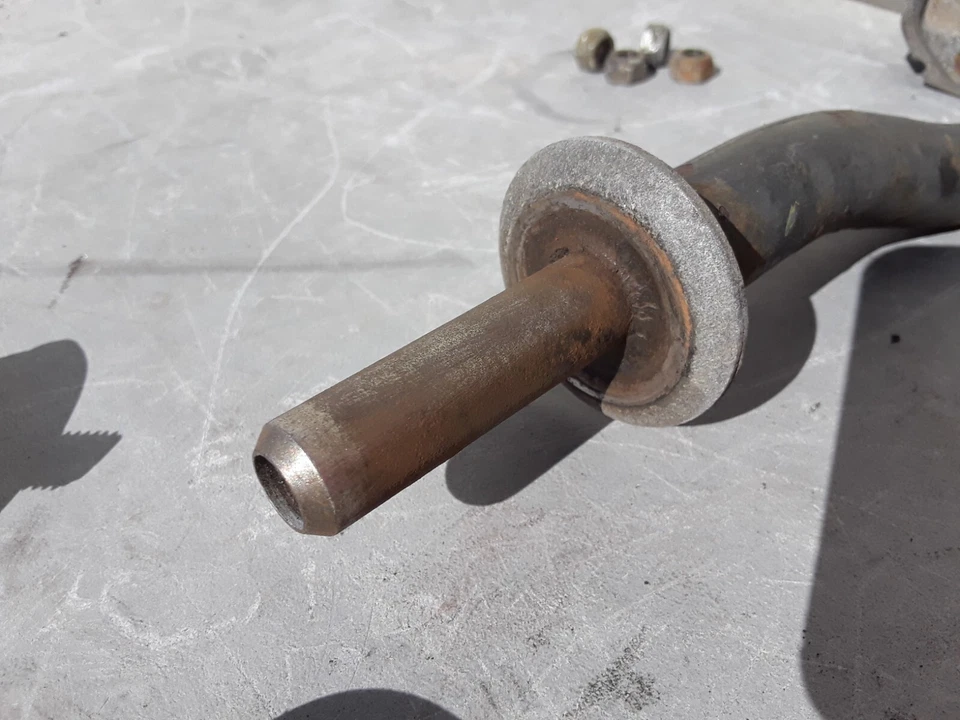 Barra estabilizadora delantera antivuelco Mercedes Benz W123 240D 1981 fabricante de equipos originales Foto 4 de 4