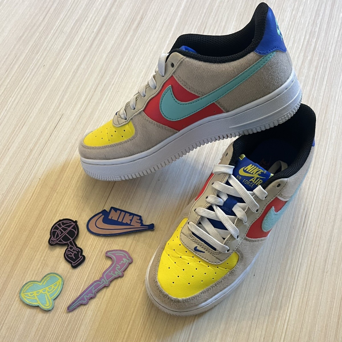 Multi Color Nike Air Force Patches Nike Air Force LV8, Size