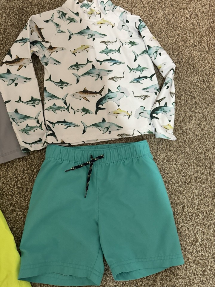 boys 3t old navy swim trunks & Swim Shirts X3 Great Condition eBay